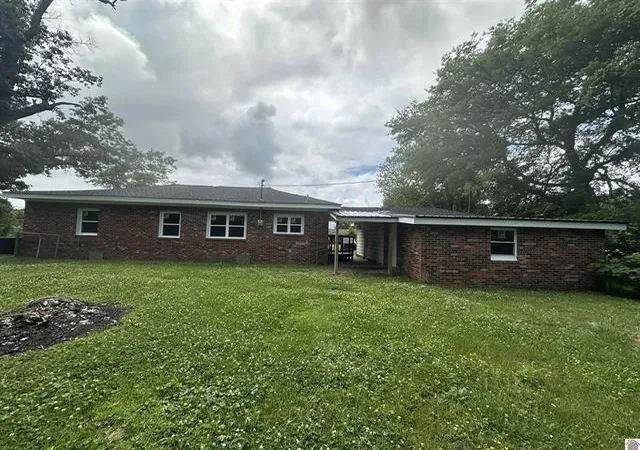 Photo 3 of Single family home for sale at 2010 Husband Rd, Paducah, KY 42003 | MLS# 26017880 | Listing updated on 2026-08-03