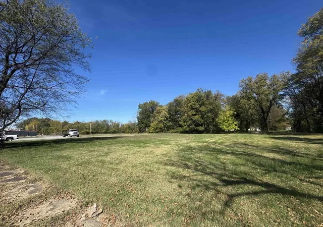Photo 2 of Land for sale at 1118 N 8th St, Paducah, KY 42001 | MLS# 26017772 | Listing updated on 2026-07-12
