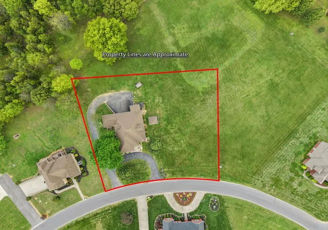 Homes for sale in Ledbetter, KY | 113 Clubhouse Dr, Ledbetter, KY 42058 | MLS# 26017793