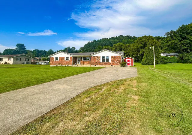 Photo 2 of Single family home for sale at 4621 Liberty Rd, West Liberty, KY 41472 | MLS# 26018413 | Listing updated on 2026-07-15