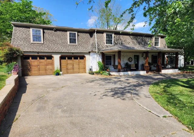 2nd image of 205 Forsythia Dr, Paducah, KY 42003 | MLS# 26017812