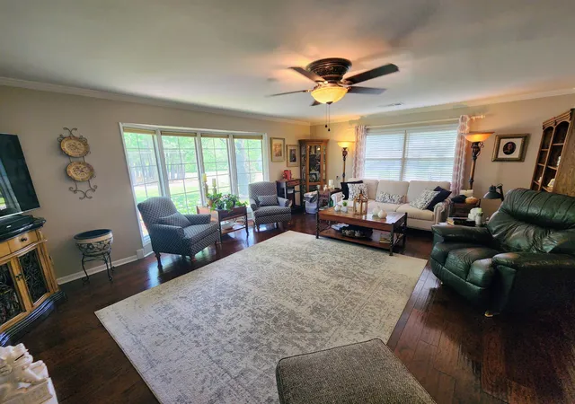 5th image of 205 Forsythia Dr, Paducah, KY 42003 | MLS# 26017812