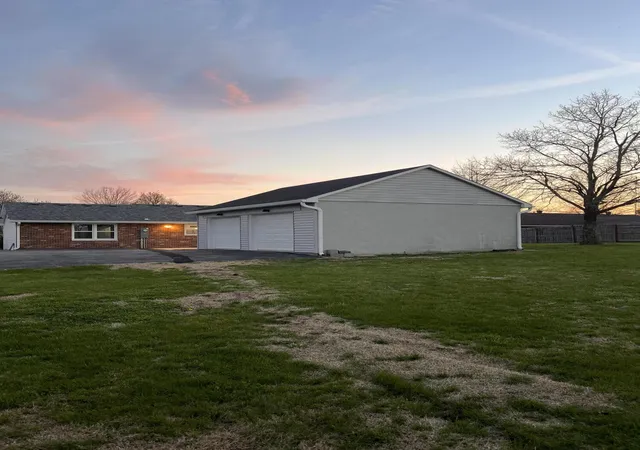 Homes for sale in Salvisa, KY | 185 Cummins Ferry Rd, Salvisa, KY 40372 | MLS# 26017857