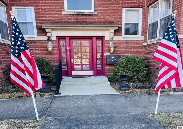 1st image of 618 Madison St #300, Paducah, KY 42001 | MLS# 26017879