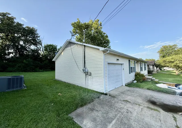 Homes for sale in Mayfield, KY | 609 Highland St, Mayfield, KY 42066 | MLS# 26018048