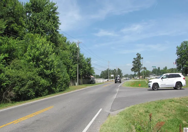 Homes for sale in Benton, KY | 500 Us Hwy 68 West, Benton, KY 42025 | MLS# 26017863