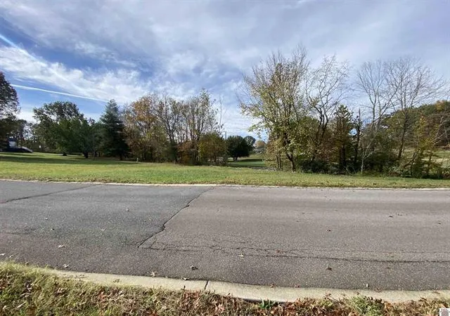 Homes for sale in Benton, KY | Lot 33 Woodtrace Ln, Benton, KY 42025 | MLS# 26017866