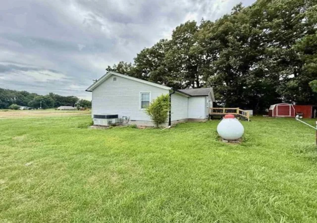 Homes for sale in Murray, KY | 14 Maddox Ln, Murray, KY 42071 | MLS# 26017888