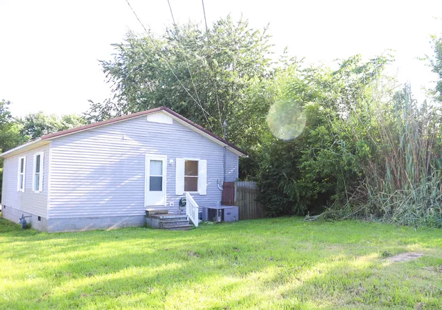 Homes for sale in Mayfield, KY | 311 Willow St, Mayfield, KY 42066 | MLS# 26017902