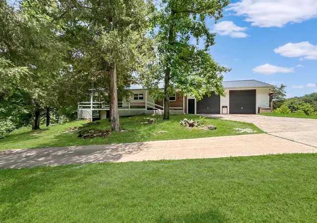 Homes for sale in Princeton, KY | 5750 Princeton Olney Rd, Princeton, KY 42445 | MLS# 26017890