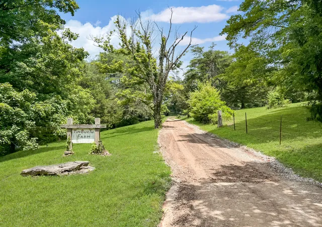 Homes for sale in Princeton, KY | 5750 Princeton Olney Rd, Princeton, KY 42445 | MLS# 26017890