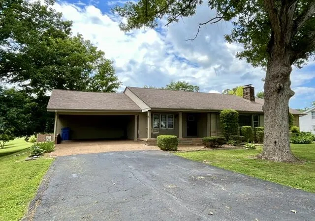 Photo 2 of Sale Pending at 122 Nunn Blvd, Cadiz, KY 42211 | MLS# 26017894 | Listing updated on 2026-08-14