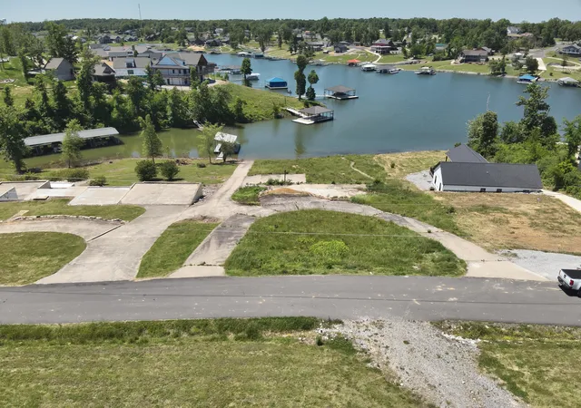 2nd image of 551 Sherwood Dr, Gilbertsville, KY 42044 | MLS# 26017970