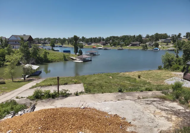 4th image of 551 Sherwood Dr, Gilbertsville, KY 42044 | MLS# 26017970