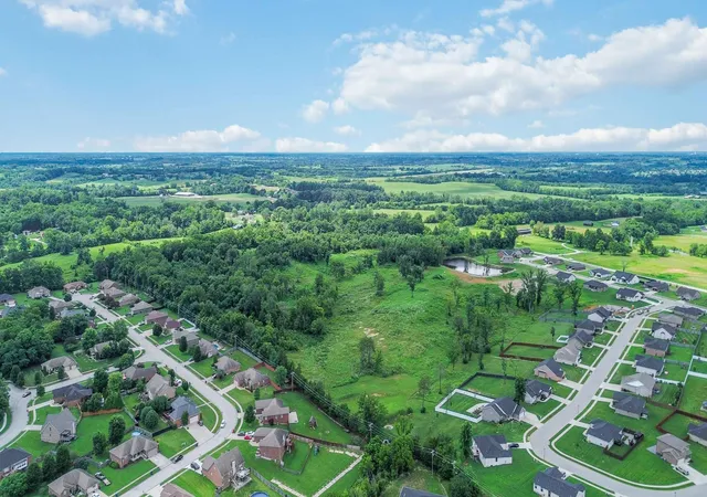 3rd image of 1035 Peggy Flats Rd, Berea, KY 40403 | MLS# 26017898