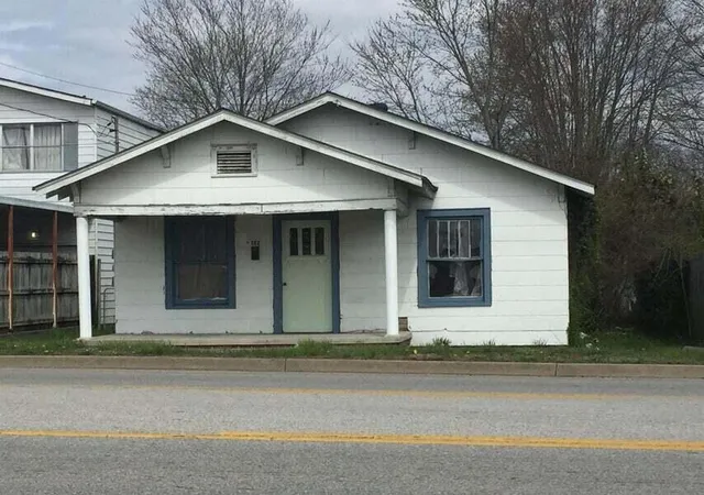 Homes for sale in Corbin, KY | 122 18th St, Corbin, KY 40701 | MLS# 26017897