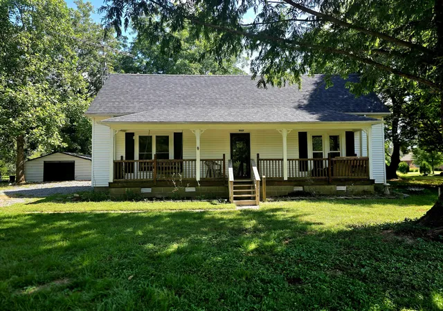 Homes for sale in Murray, KY | 2537 Old Newburg Rd, Murray, KY 42071 | MLS# 26017906