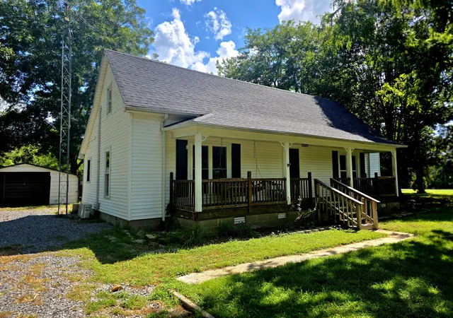Homes for sale in Murray, KY | 2537 Old Newburg Rd, Murray, KY 42071 | MLS# 26017906