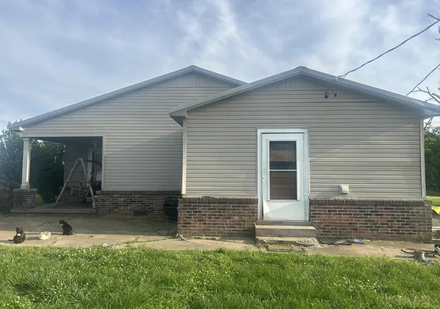 Photo 2 of House for sale at 1753 State Route 943, Fulton, KY 42041 | MLS# 26020136 | Listing updated on 2026-07-28