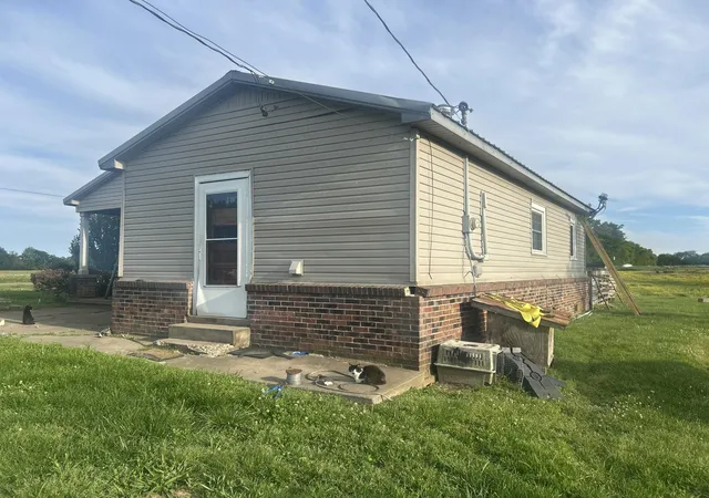 Photo 3 of House for sale at 1753 State Route 943, Fulton, KY 42041 | MLS# 26020136 | Listing updated on 2026-07-28
