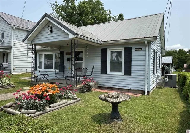 Homes for sale in Princeton, KY | 530 N Donnivan St, Princeton, KY 42445 | MLS# 26017916