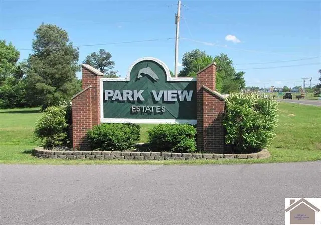 Homes for sale in Benton, KY | 65 Parkview Dr, Benton, KY 42025 | MLS# 26017920