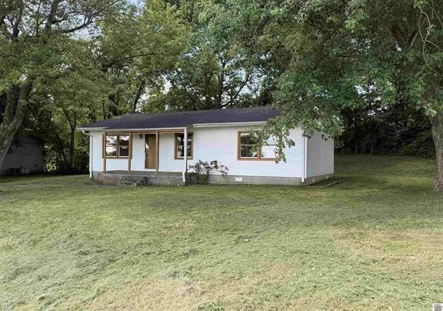 Homes for sale in Princeton, KY | 203 Prince Ct, Princeton, KY 42445 | MLS# 26017925