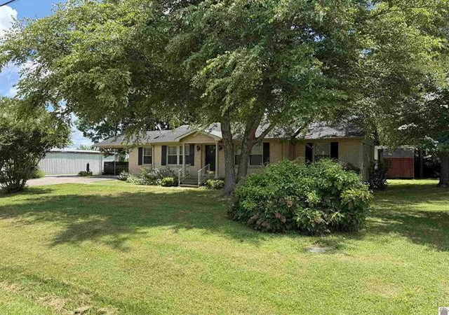 Homes for sale in Princeton, KY | 1560 Dawson Rd, Princeton, KY 42445 | MLS# 26017939