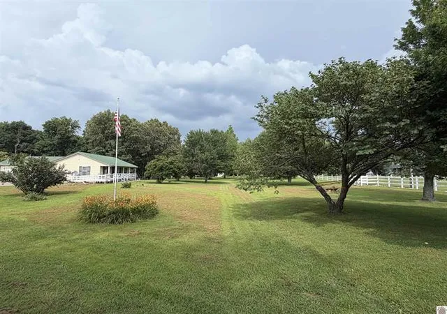 Homes for sale in Eddyville, KY | 3003 Friendship Rd, Eddyville, KY 42038 | MLS# 26017942