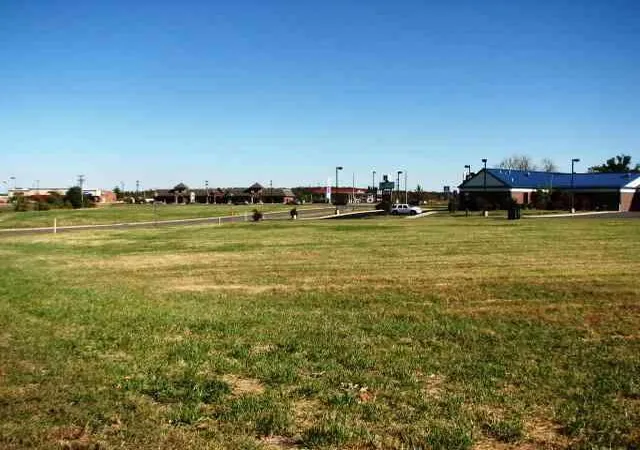 Photo 1 of Land for sale at 4924 Village Sq Dr, Paducah, KY 42001 | MLS# 26017953 | Listing updated on 2026-08-10