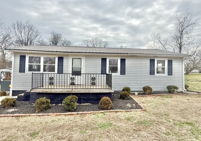 Homes for sale in Gracey, KY | 141 W Main St, Gracey, KY 42232 | MLS# 26017973
