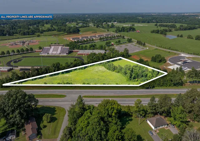1st image of 9501 Eagle Wy, Hopkinsville, KY 42240 | MLS# 26018022