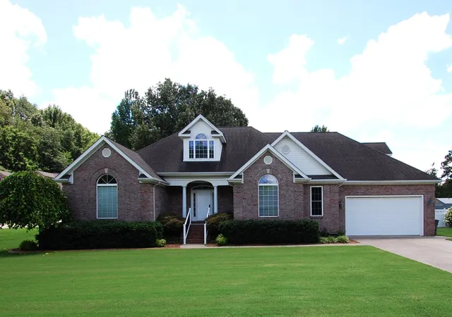 Photo 1 of Single family home for sale at 4 White Pine Pl, Paducah, KY 42003 | MLS# 26018542 | Listing updated on 2026-09-01