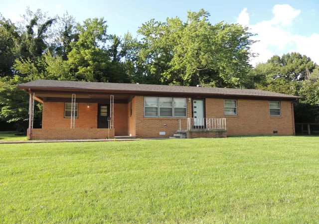 Photo 1 of Single family home for sale at 409 Macedonia Rd, Mayfield, KY 42066 | MLS# 26018135 | Listing updated on 2026-09-14