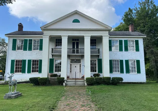 Photo 1 of Single family home for sale at 317 E 16th St, Hopkinsville, KY 42240 | MLS# 26018050 | Listing updated on 2026-09-01