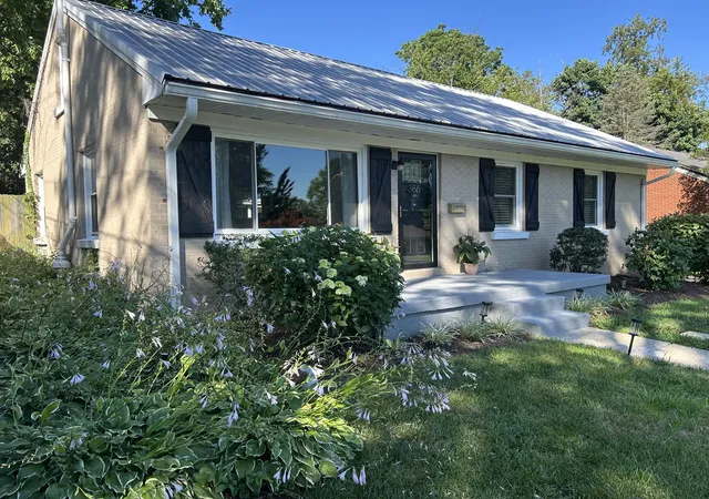 Photo 1 of Single family home for sale at 386 Bradford Dr, Lexington, KY 40503 | MLS# 26018987 | Listing updated on 2026-09-15