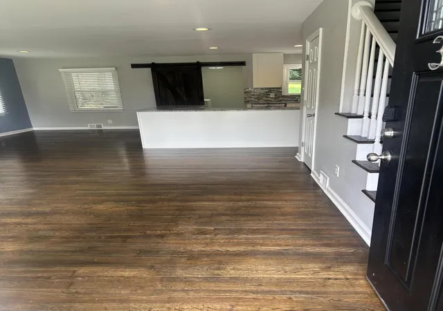 Photo 3 of Single family home for sale at 386 Bradford Dr, Lexington, KY 40503 | MLS# 26018987 | Listing updated on 2026-09-15