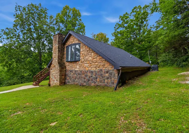 3rd image of 1862 Shopville Rd, Somerset, KY 42503 | MLS# 26018157