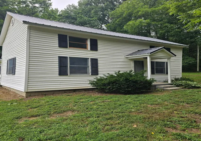 Photo 3 of Sale Pending at 253 Sparks Rd, Columbia, KY 42728 | MLS# 26019244 | Listing updated on 2026-09-14