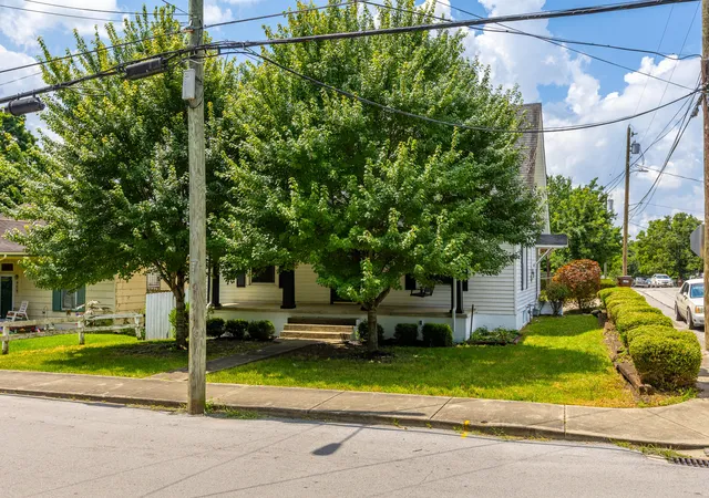 Photo 2 of Sale Pending at 323 W 2nd Street, Paris, KY 40361 | MLS# 26018100 | Listing updated on 2026-09-30