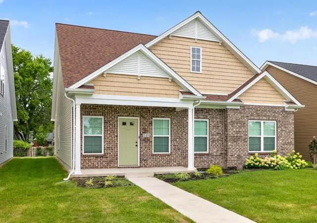Homes for sale in Lexington, KY | 549 Shropshire Ave, Lexington, KY 40508 | MLS# 26018405