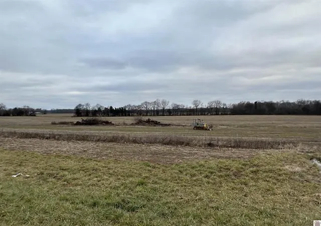 Homes for sale in Murray, KY | 00 S 641 Hwy, Murray, KY 42071 | MLS# 26018268