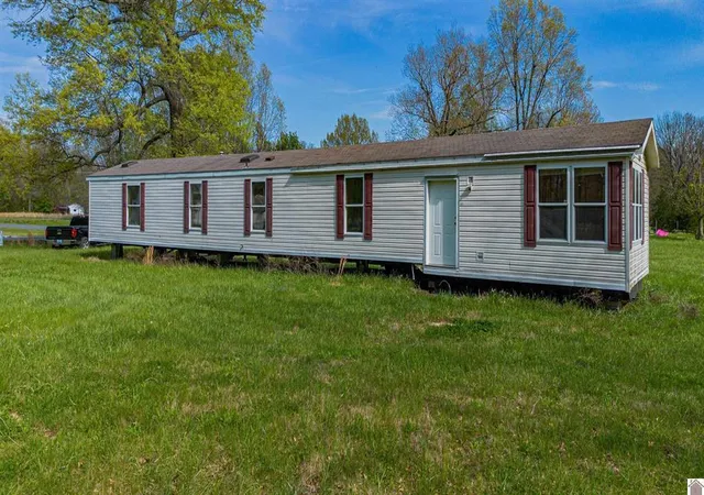 3rd image of 1740 Husband Rd, Paducah, KY 42003 | MLS# 26018150