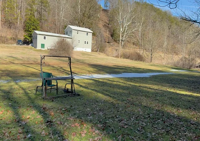 Photo 2 of Single family home for sale at 520 State Hwy 708, Beattyville, KY 41311 | MLS# 26019700 | Listing updated on 2026-07-24
