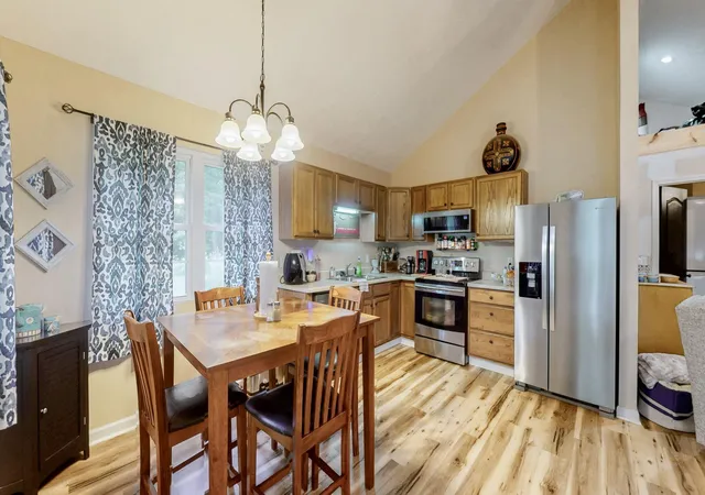 Photo 3 of Single family home for sale at 349 Rockcastle Lakeshore Dr, Cadiz, KY 42211 | MLS# 26018780 | Listing updated on 2026-07-17
