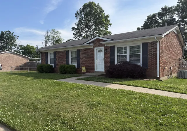 Photo 2 of Single family home for sale at 849 Mildred St, Versailles, KY 40383 | MLS# 26018506 | Listing updated on 2026-07-20