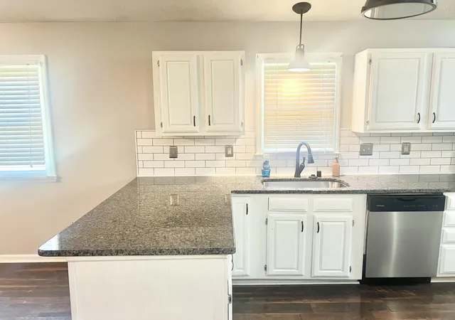 Photo 3 of Single family home for sale at 1116 Jonestown Ln, Lexington, KY 40517 | MLS# 26018543 | Listing updated on 2026-09-11
