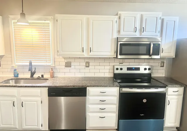 Photo 4 of Single family home for sale at 1116 Jonestown Ln, Lexington, KY 40517 | MLS# 26018543 | Listing updated on 2026-09-11