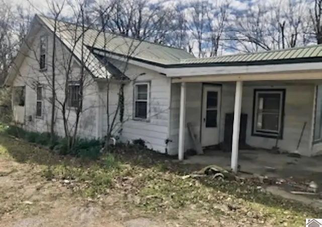 Homes for sale in Mayfield, KY | 5616 Kentucky 339, Mayfield, KY 42066 | MLS# 26018172