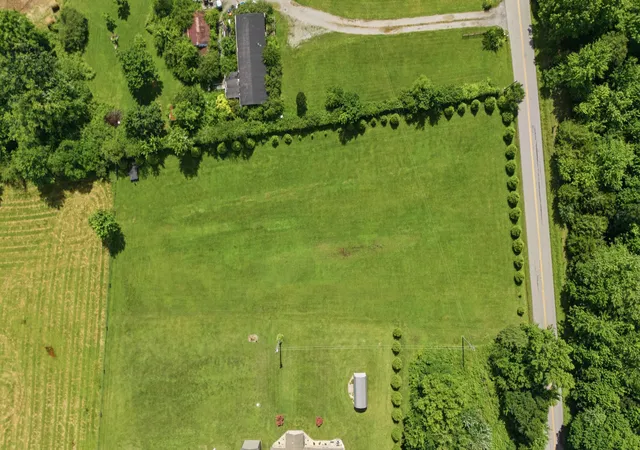 Homes for sale in Crab Orchard, KY | 2332 Gaffney Rd, Crab Orchard, KY 40419 | MLS# 26018224